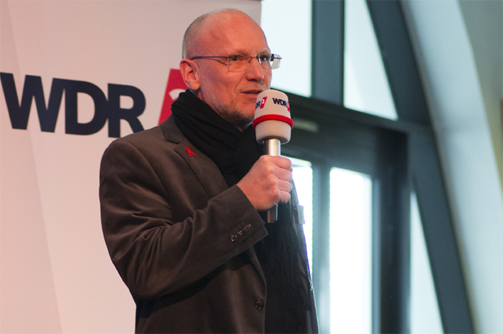 Erik Jäger, Landesverbandsvorsitzender des BDFA-NRW, beim Auftakt zur DAFF 2015. (Quelle: bdfa.de/Jannes Grothus, „InfObelisk”)